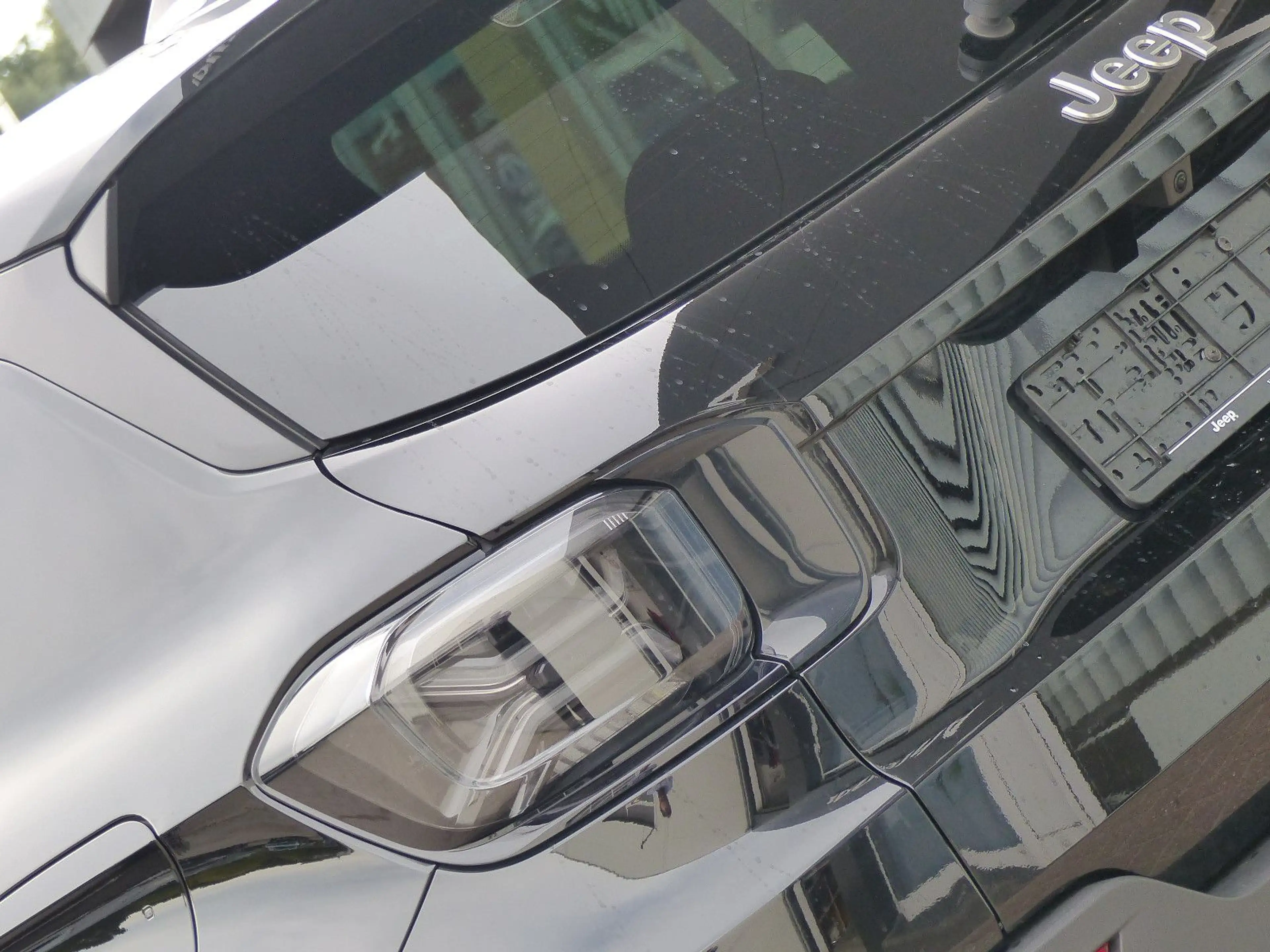 Jeep Avenger Summit Mild-Hybrid — photo 8