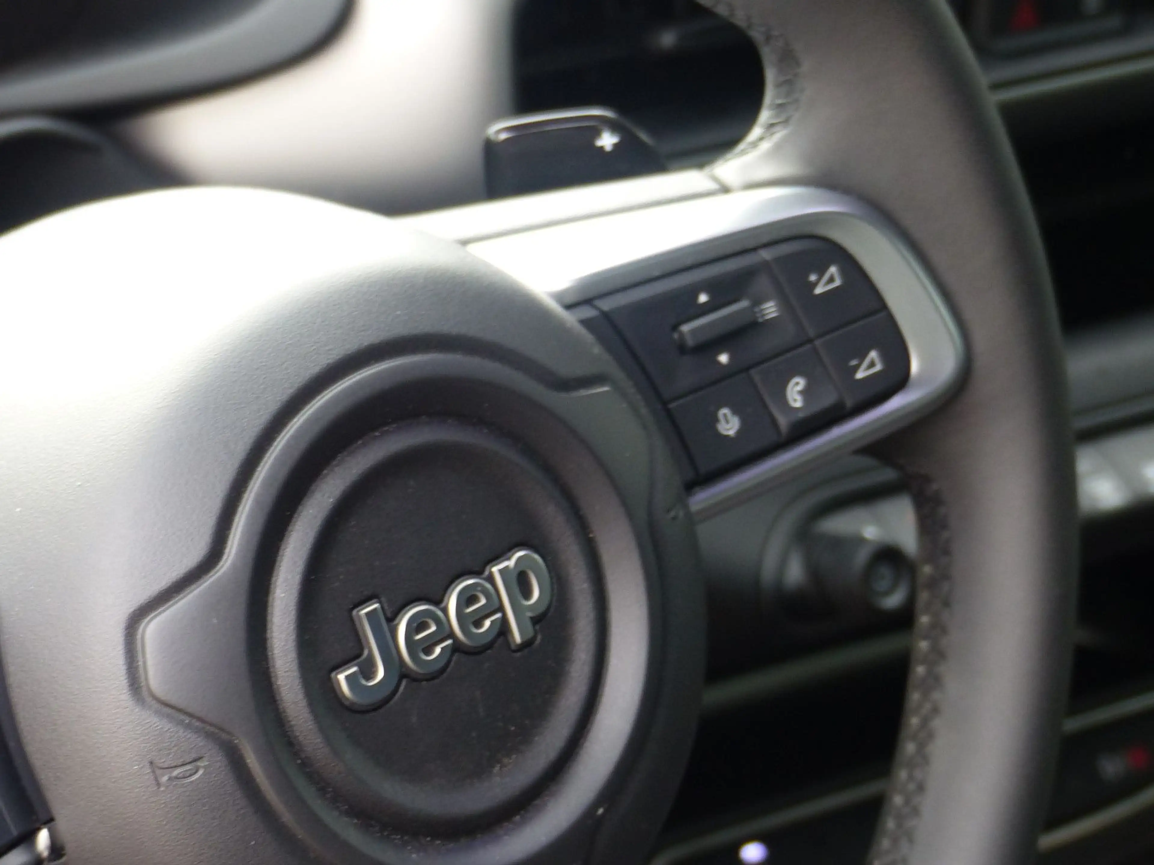 Jeep Avenger Summit Mild-Hybrid — photo 14