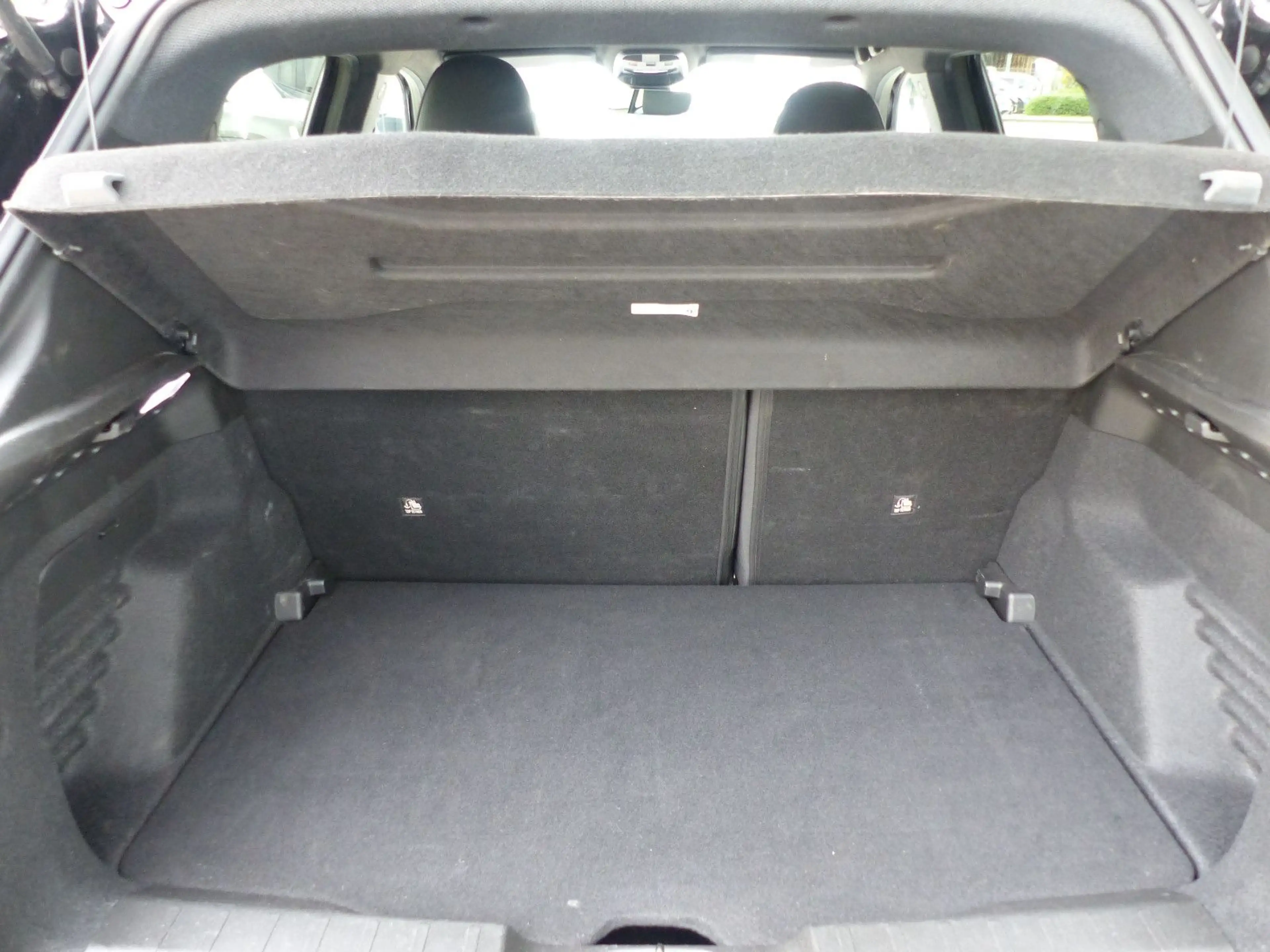 Jeep Avenger Summit Mild-Hybrid — photo 11