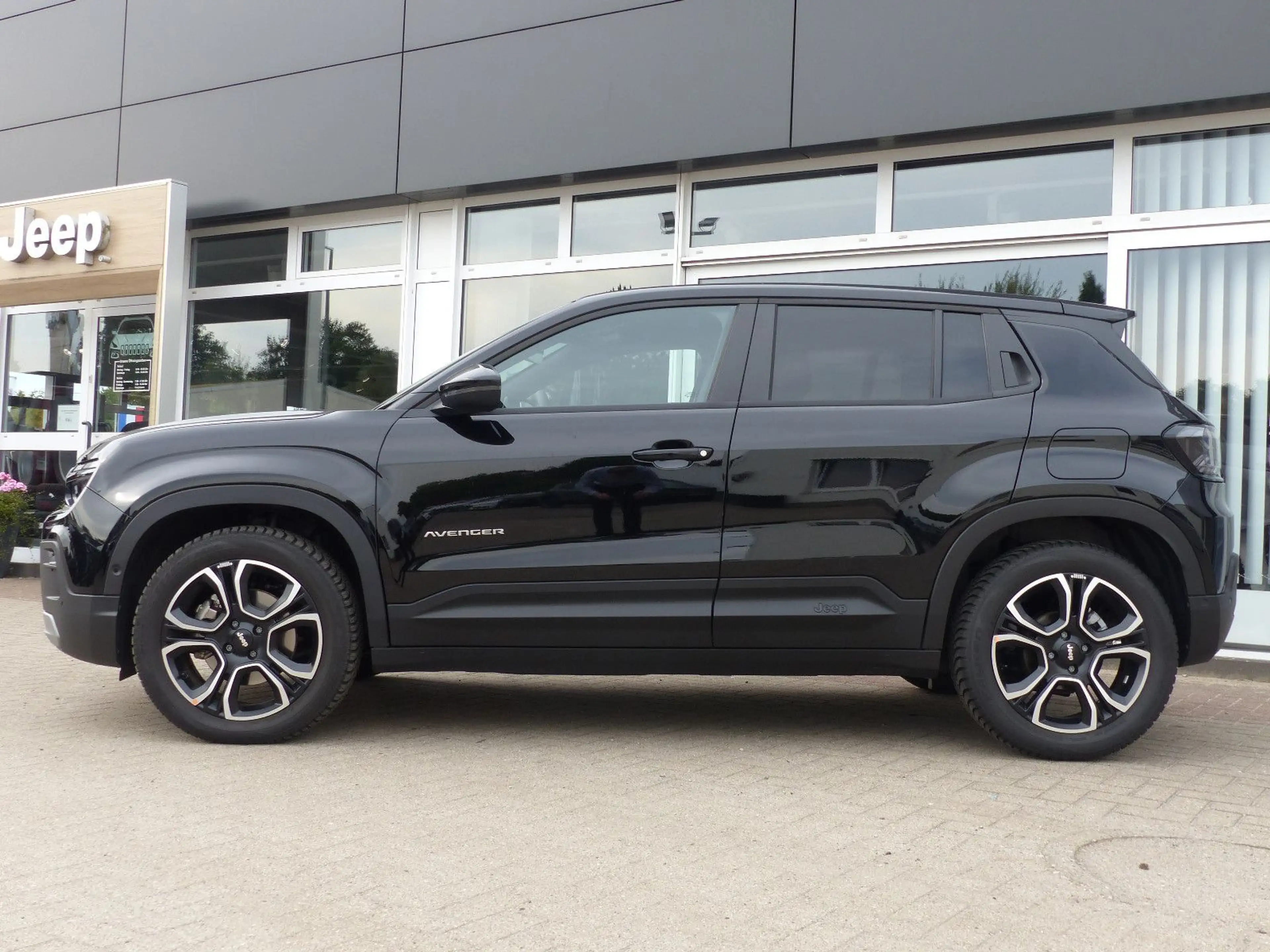 Jeep Avenger Summit Mild-Hybrid — photo 6