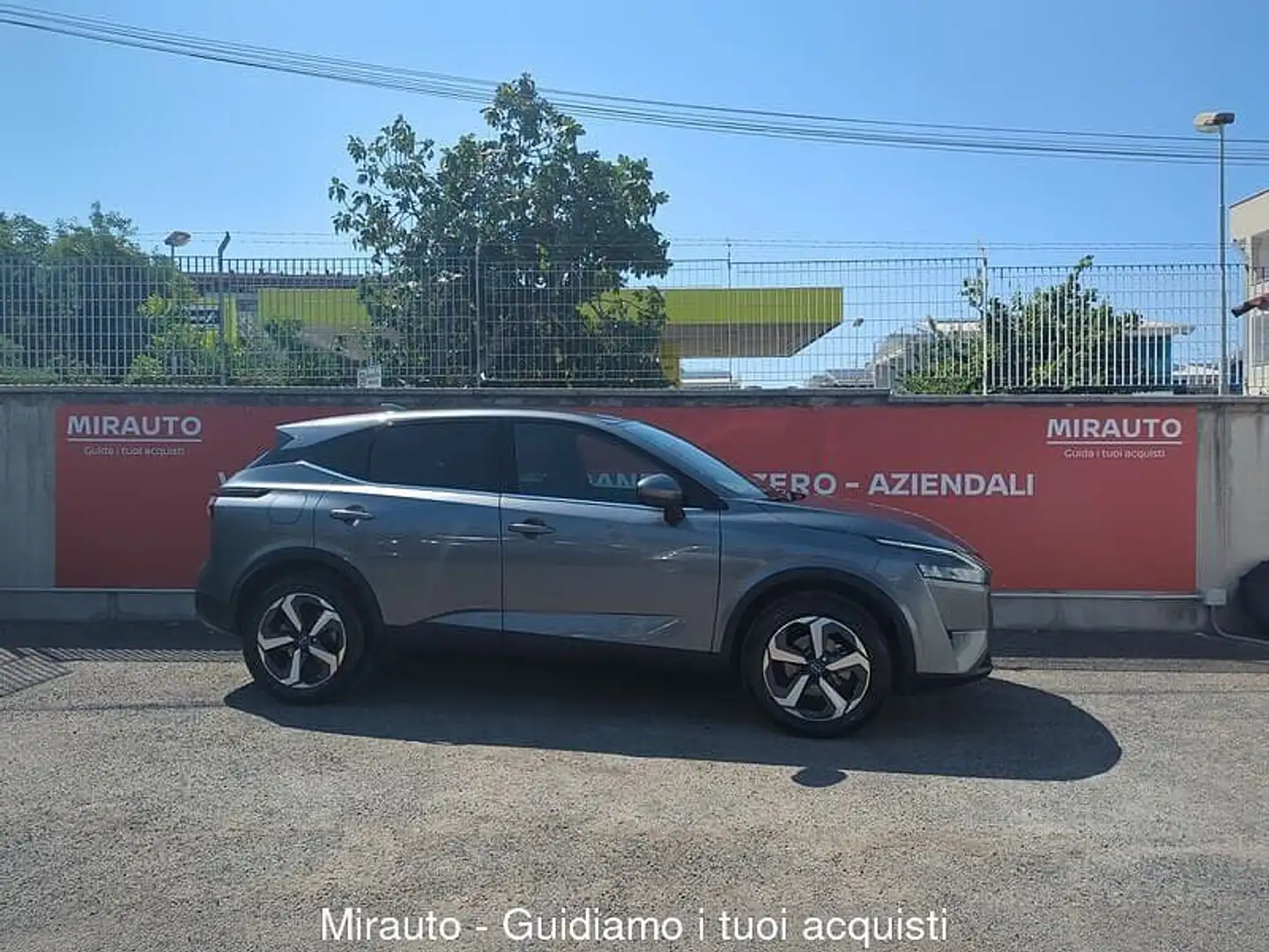 Nissan Qashqai 3ª serie Qashqai MHEV 158 CV Xtronic N-Connecta Grigio - 1