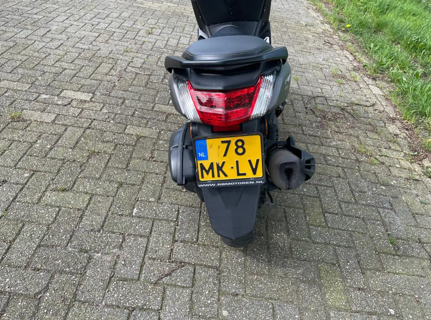Yamaha NMAX 155cc Gris - 2