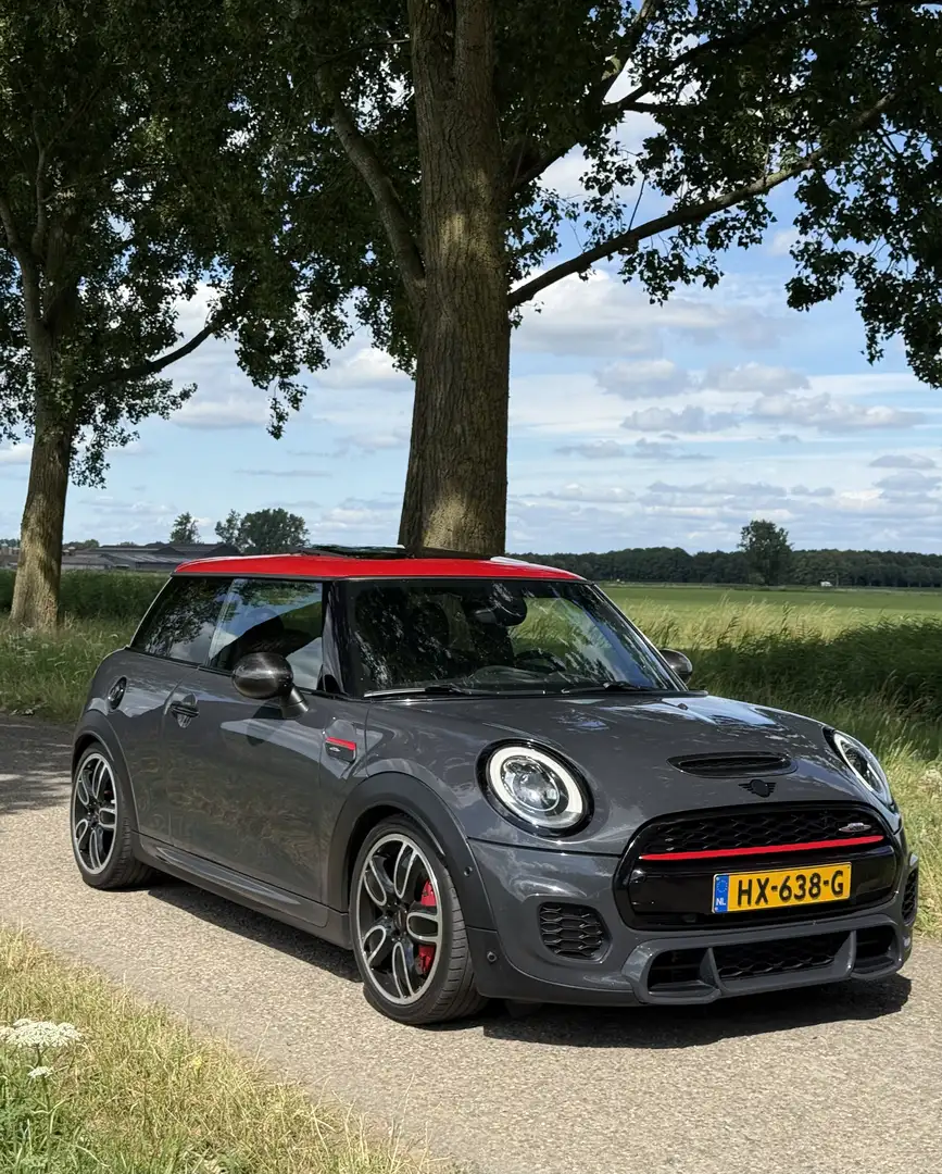 MINI John Cooper Works 2.0 JCW. Chili Grijs - 1