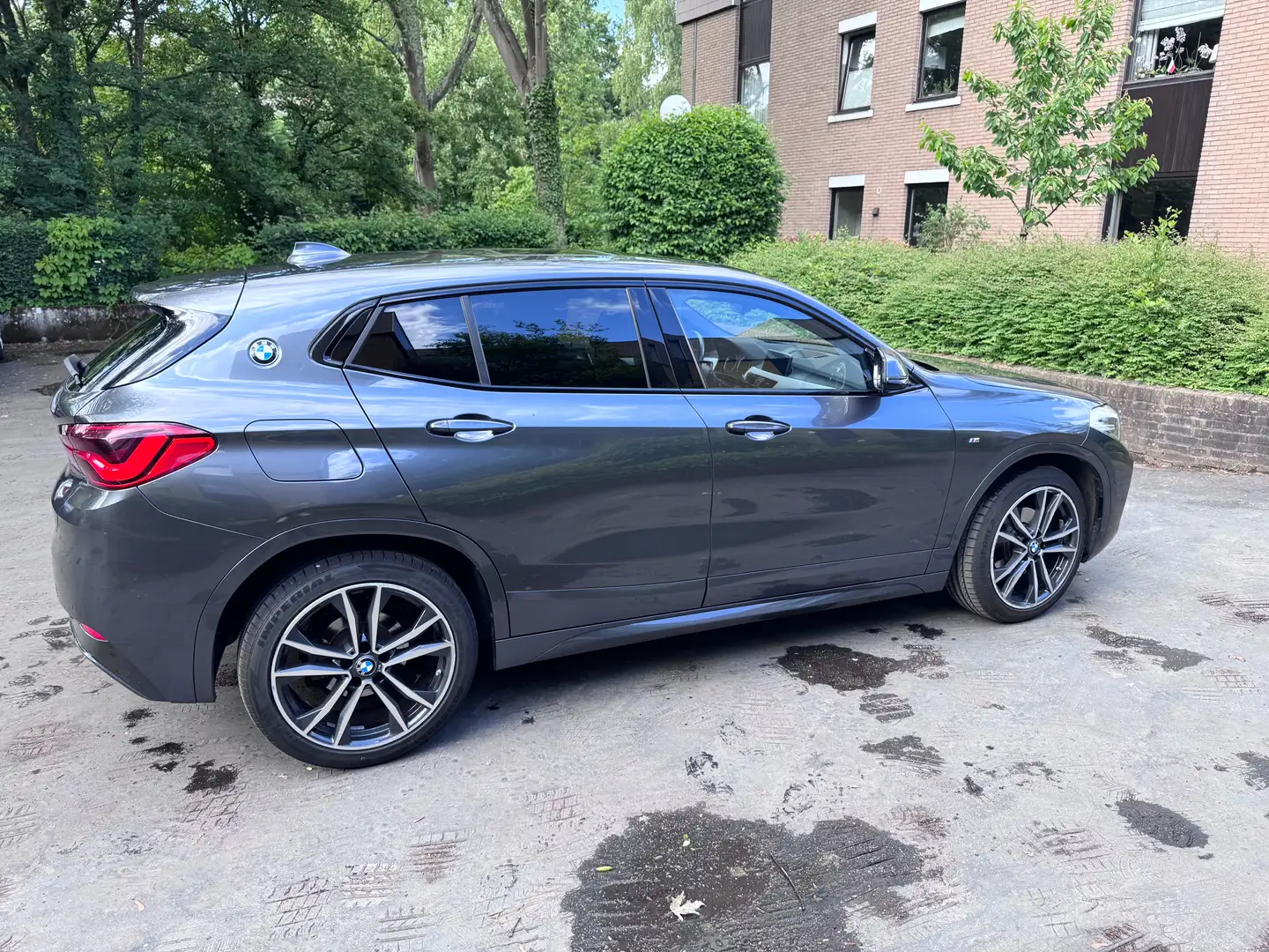 BMW X2 X2 1.5iA sDrive18 OPF Gris - 1