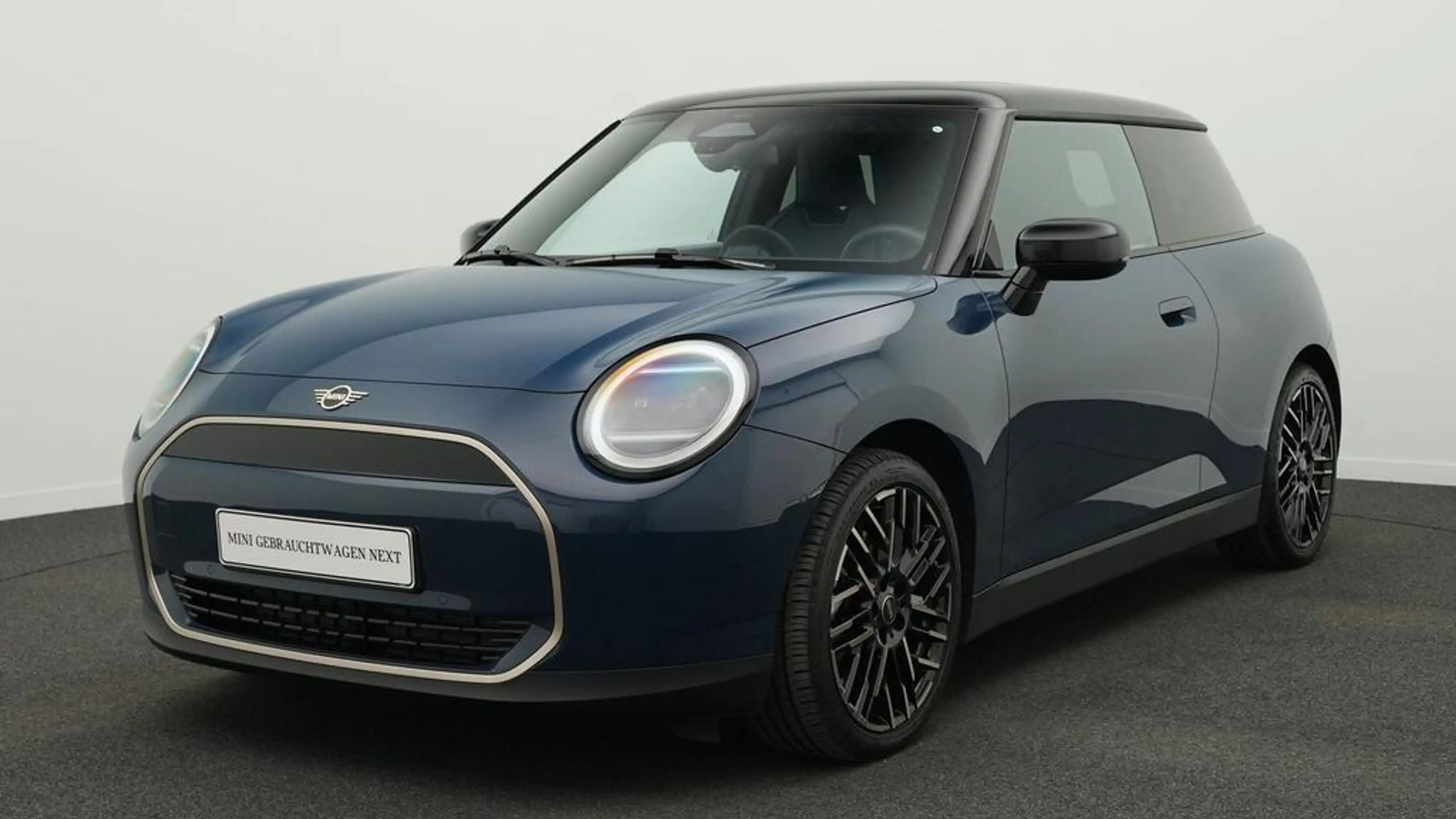 MINI Cooper E Favoured Trim