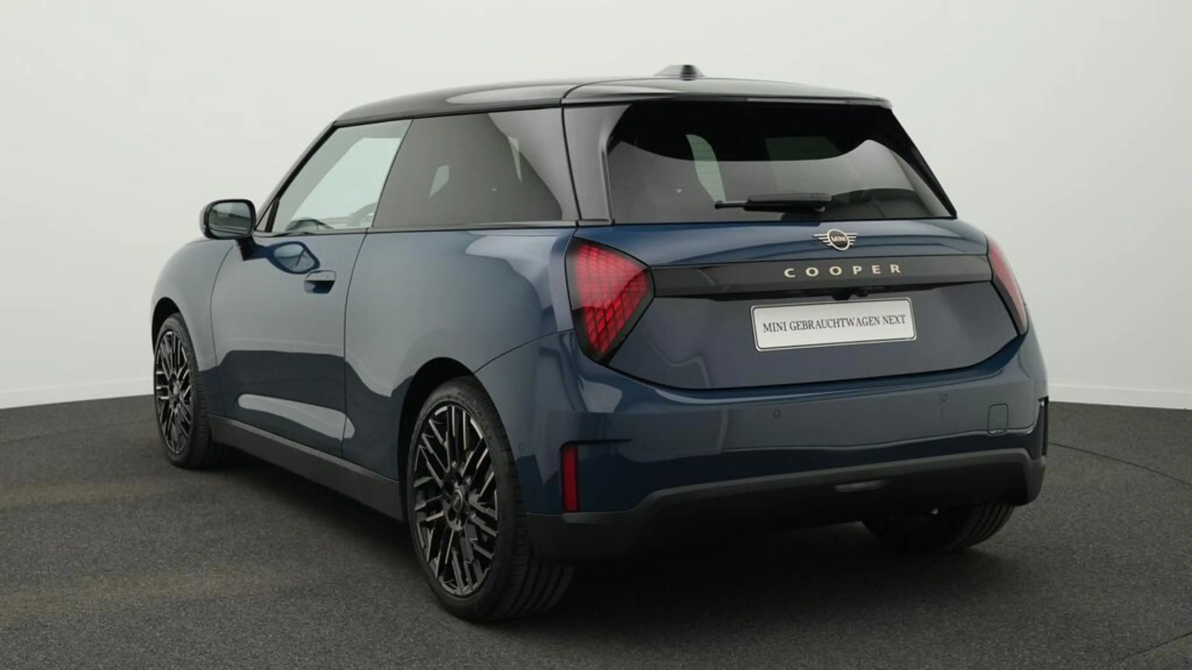 MINI Cooper E Favoured Trim — photo 7