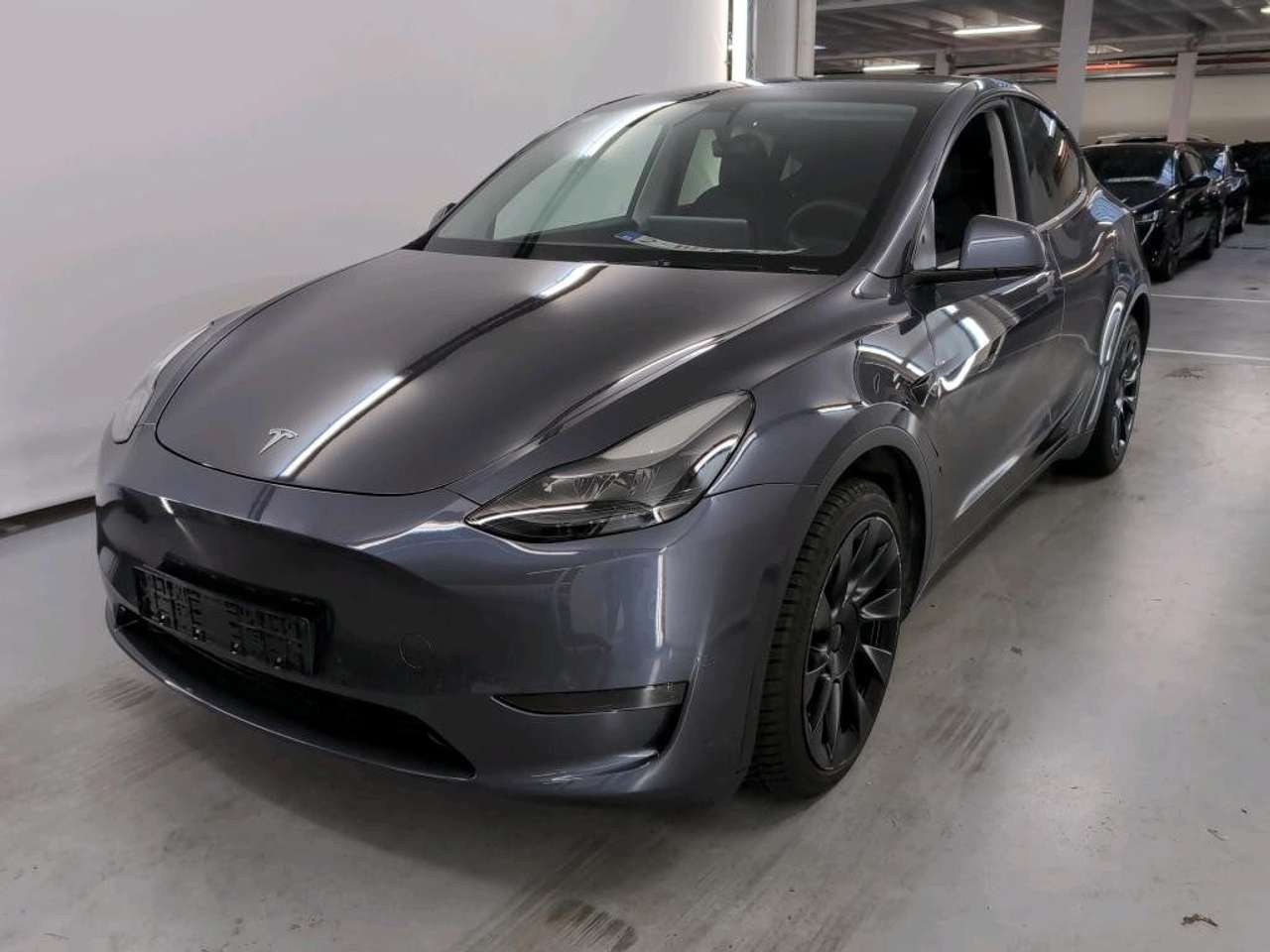 Tesla Model Y Long Range AWD