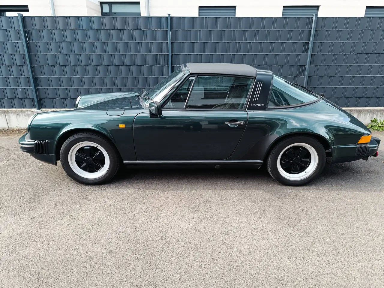 Porsche 911 CARERRA TARGA ~ OLDTIMER ~ SAMMLERZUSTAND ~ GUTACHTEN ~ SEHR GEPFLEGT ~ H-KENNZEICHEN ~ PORSCHE ZERTIFIKAT ~, foto 2