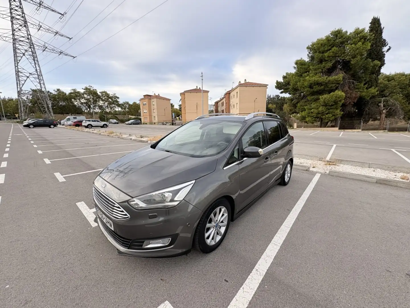 Ford Grand C-Max 1.5TDCi Titanium 120 Plateado - 2