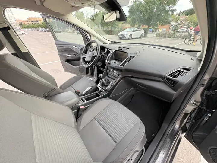 Ford Grand C-Max 2015, foto 18
