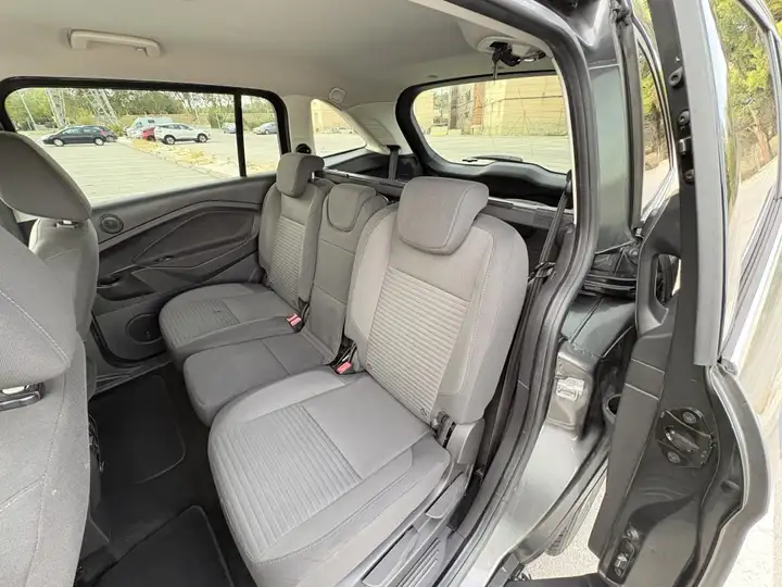 Ford Grand C-Max 2015, foto 12