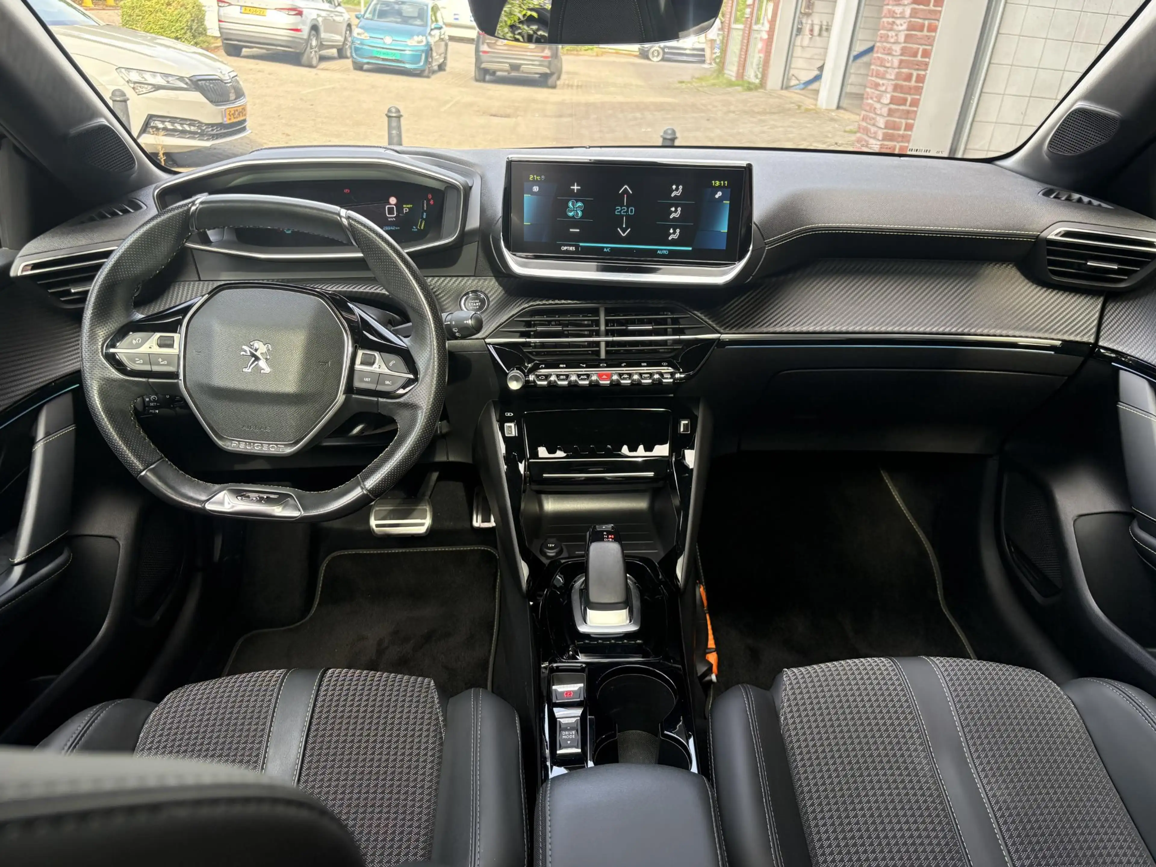 Peugeot e-208 GT EV 3-FASEN 50kWh 136pk | PANODAK | DODEHOEKBEW. — photo 12