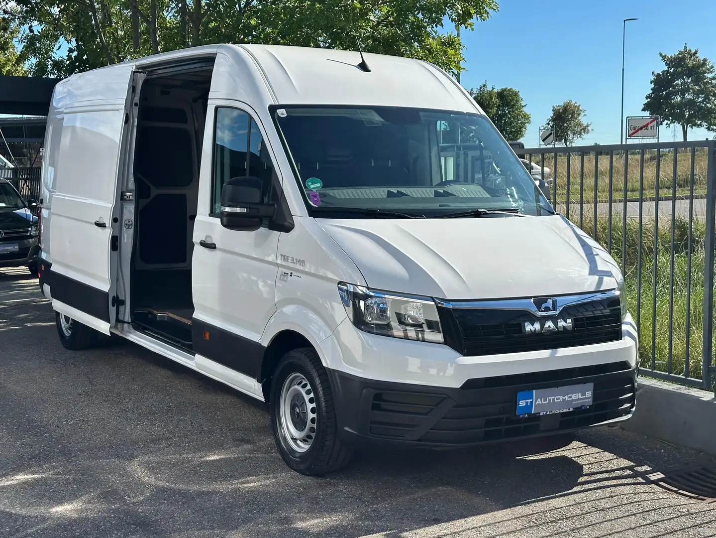 MAN TGE 2.0 TDI Kasten lang // 1.BESITZ //NETTO: 24.992,-- Weiß - 1