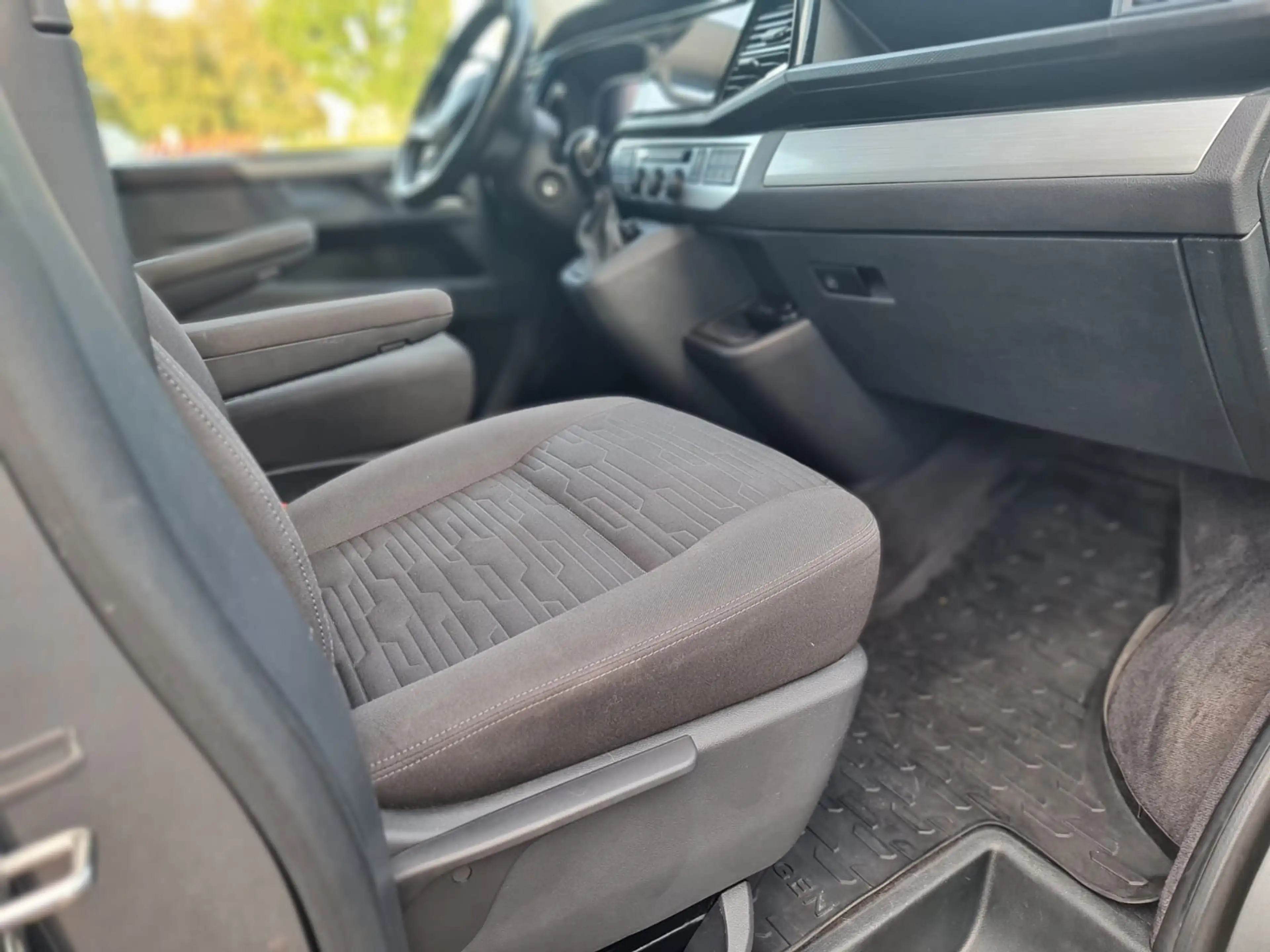 Volkswagen T6.1 Multivan FWD Comfortline *DG7 AUTOMATIK* — photo 15