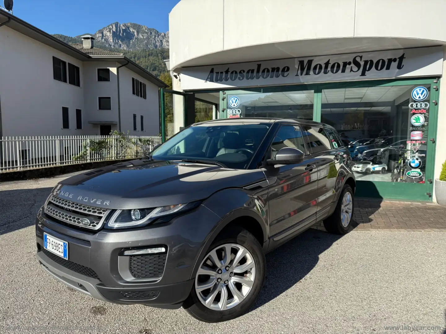 Land Rover Range Rover Evoque RR Evoque 2.0 TD4 180CV 5p. Bs Ed. SE Gris - 1