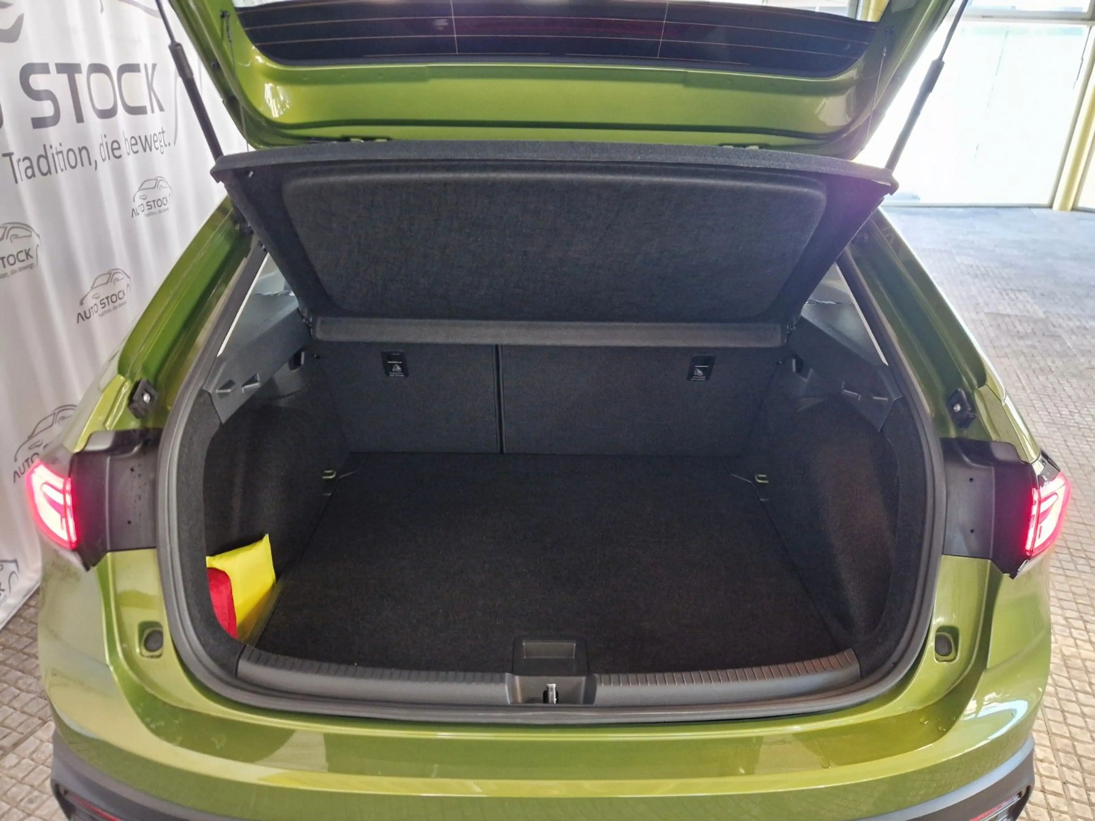 Volkswagen Taigo 1.0 TSI OPF 85 kW GOAL Navi LED PDC SH AHK — photo 13