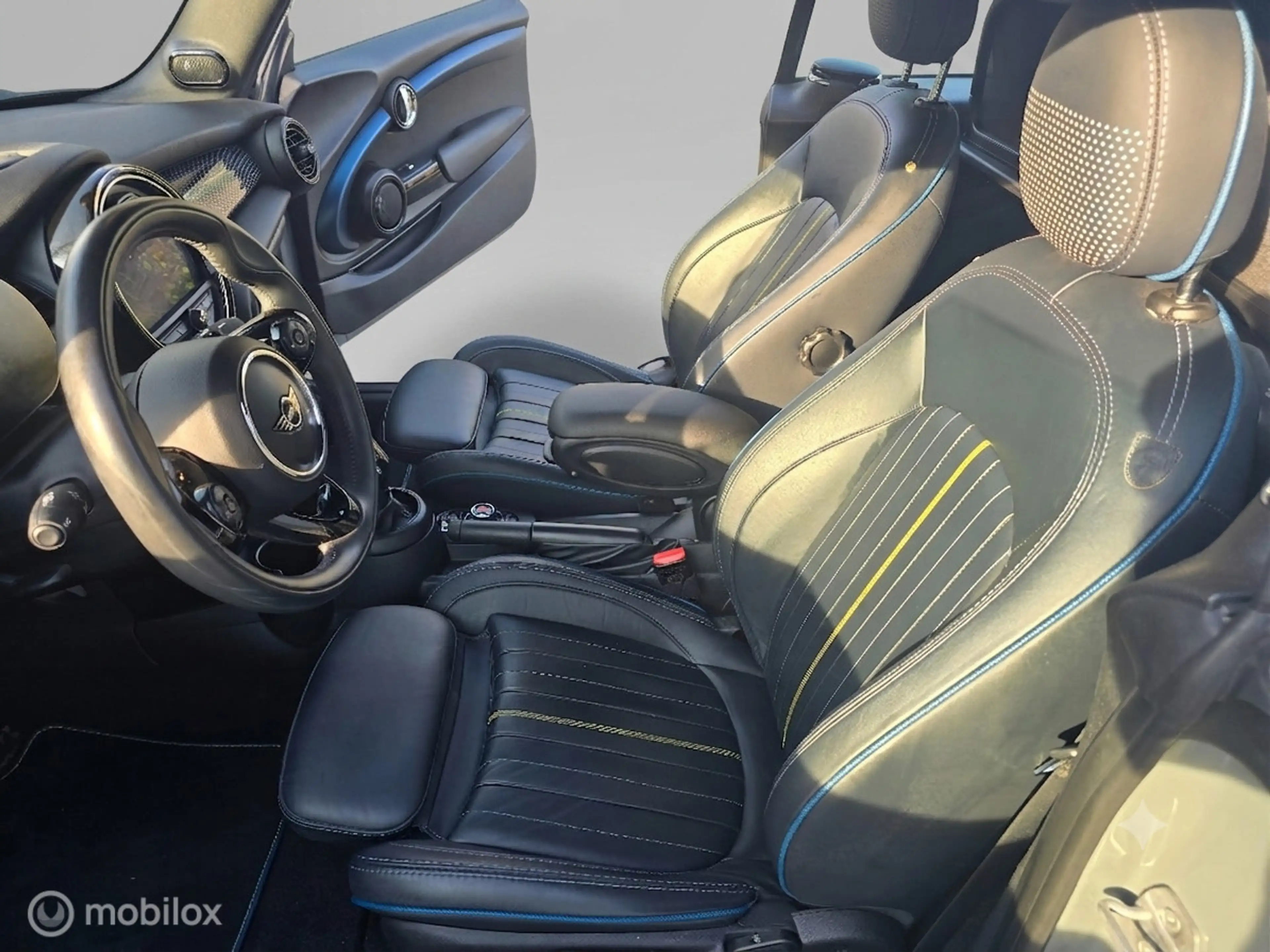 MINI Cooper S Cabrio 2.0 Hammersmith — photo 9