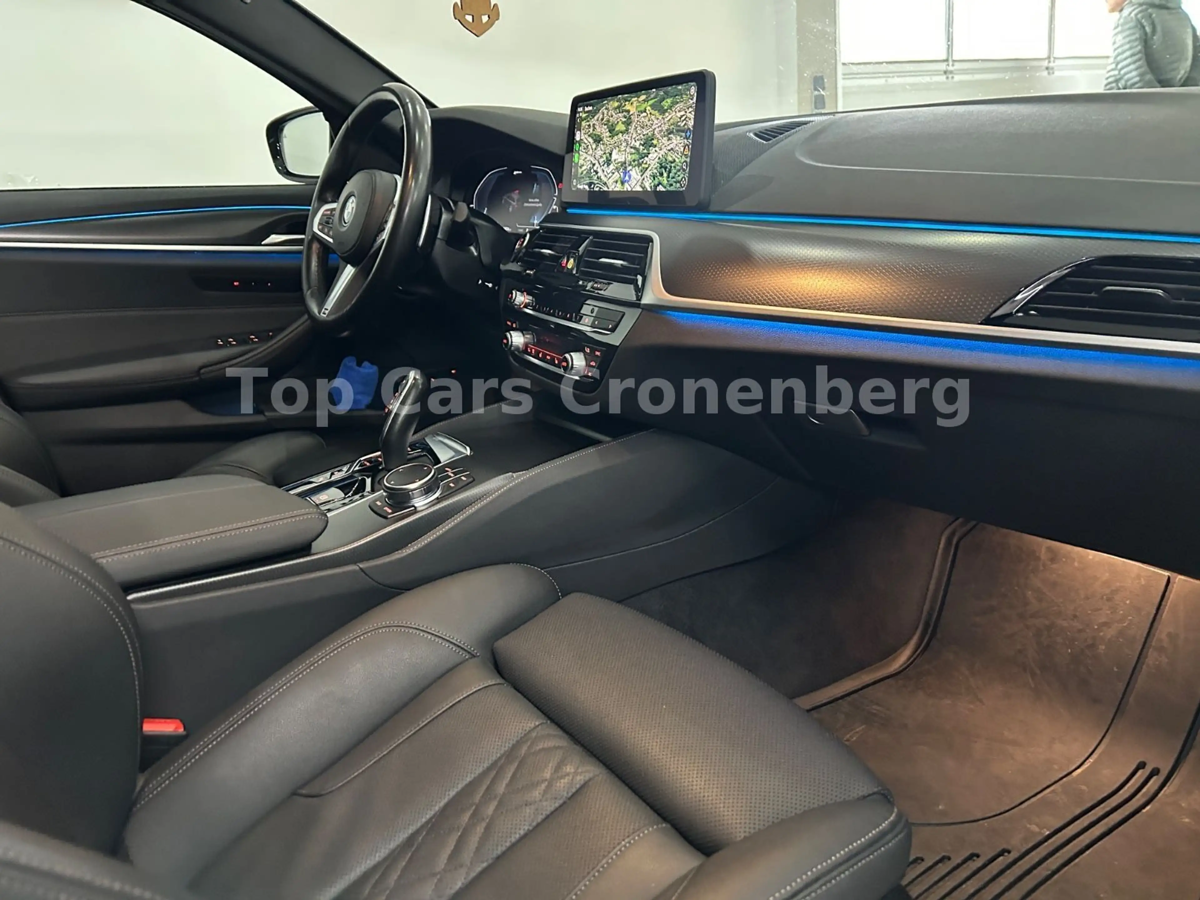 BMW 530 e xDrive M Sport*Panorama*LED*HeadUp*AHK*Kam — photo 11