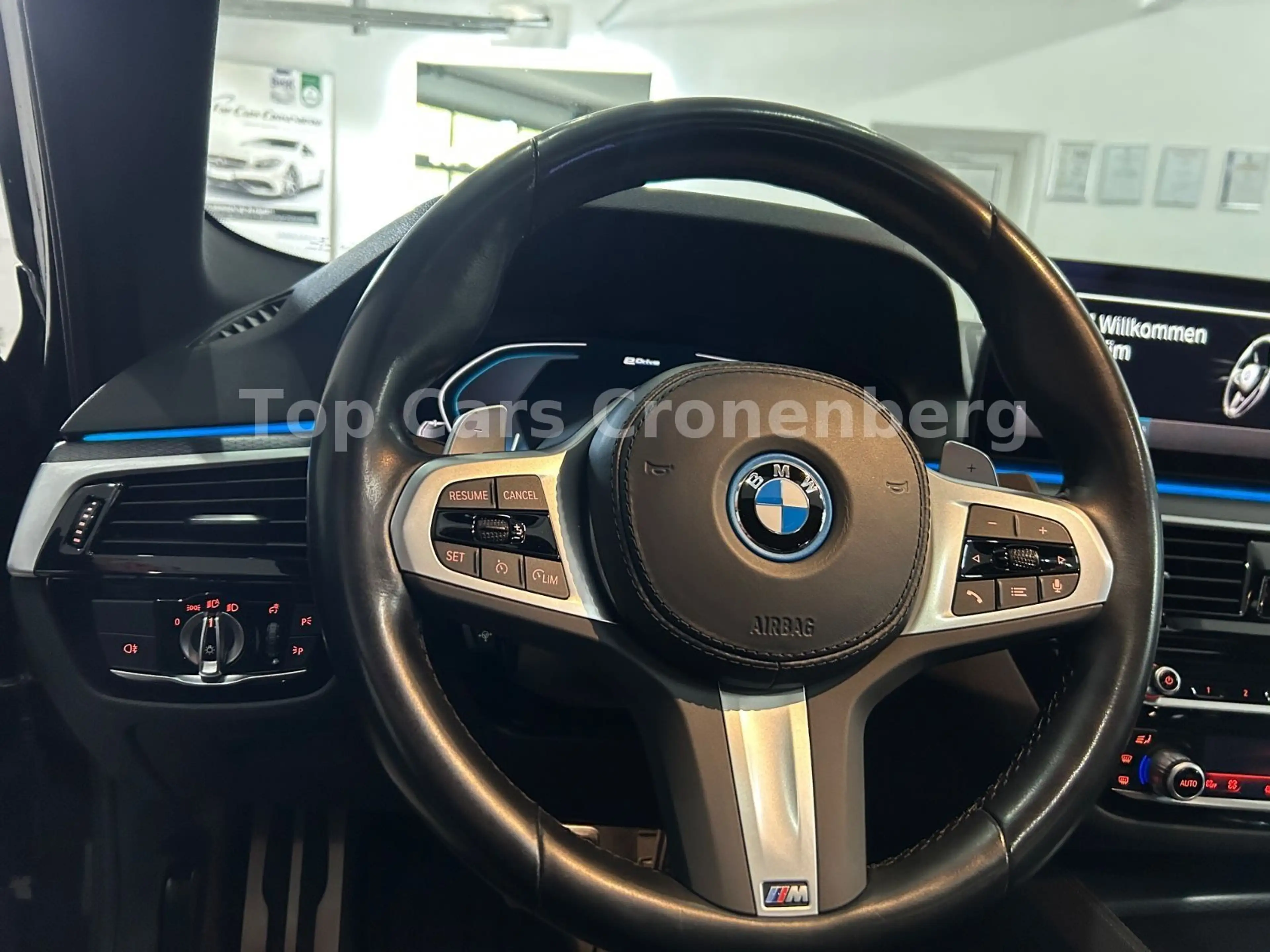 BMW 530 e xDrive M Sport*Panorama*LED*HeadUp*AHK*Kam — photo 10