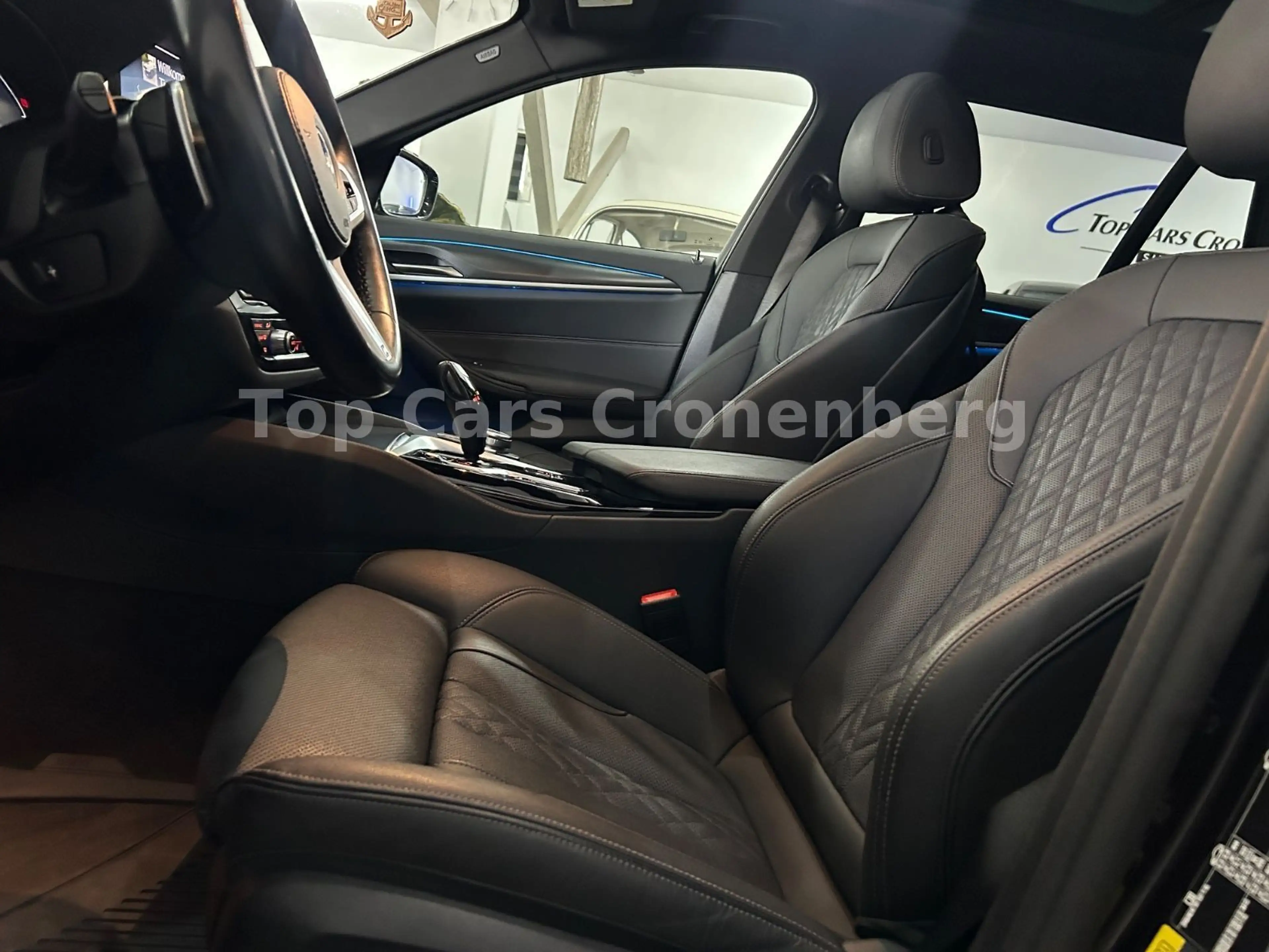 BMW 530 e xDrive M Sport*Panorama*LED*HeadUp*AHK*Kam — photo 5