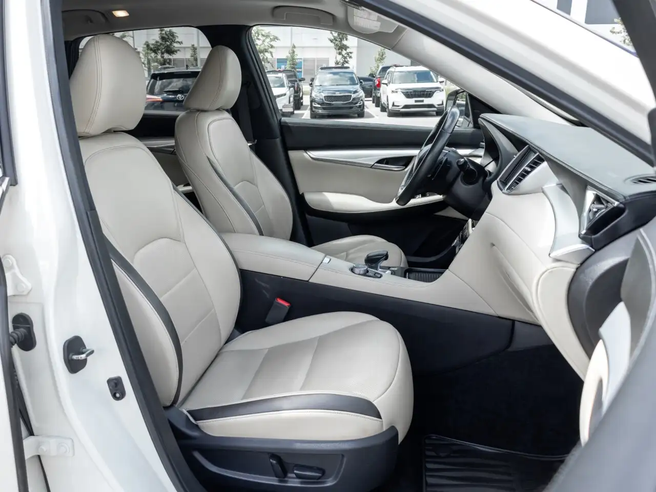 Infiniti QX50 fotografie Infiniti QX50