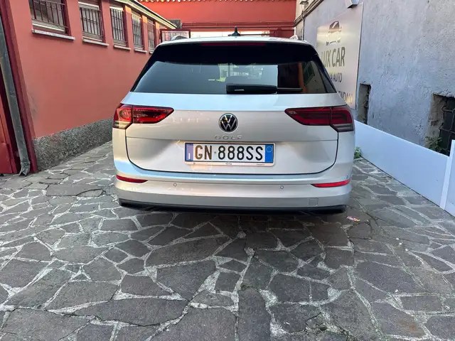 Volkswagen Golf view 10