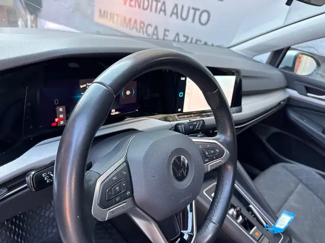 Volkswagen Golf view 5