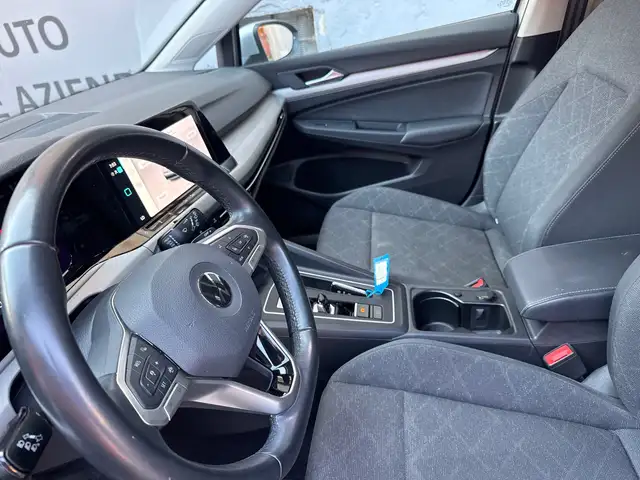 Volkswagen Golf view 6