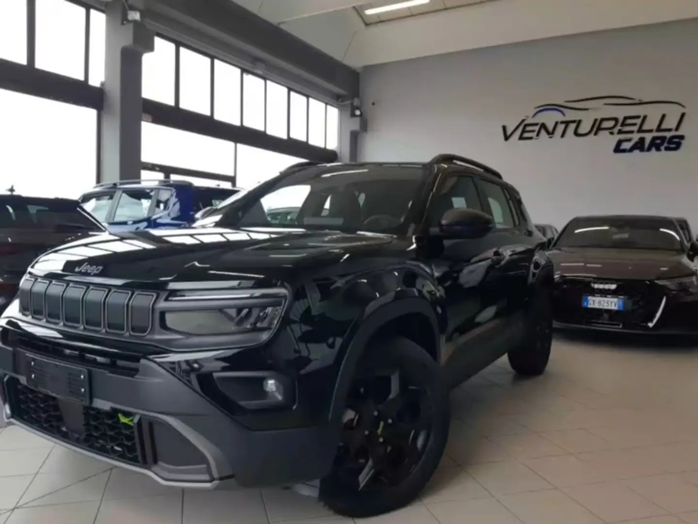 Jeep Avenger 1.2 turbo e-hybrid mhev Upland 4xe 145cv edct6 Schwarz - 1