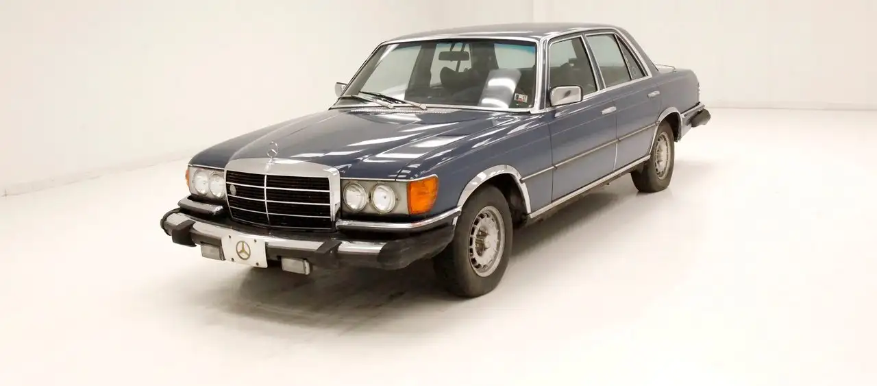 Mercedes-Benz 300SD Sedan, foto 1