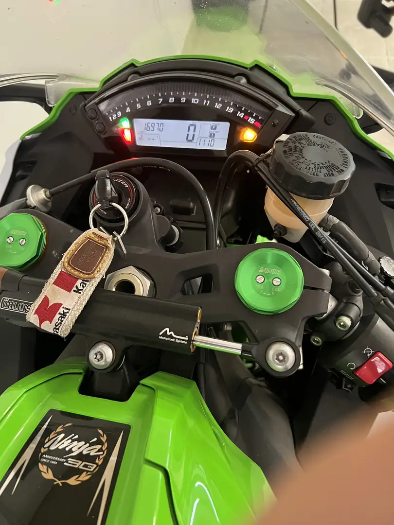 Kawasaki Ninja ZX-10R - 1