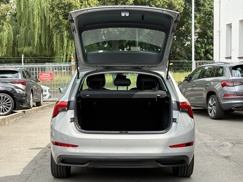 Skoda Scala 1.5 TSI Tour STAHLGRAU VIRTUAL NAVI SHZ — photo 9