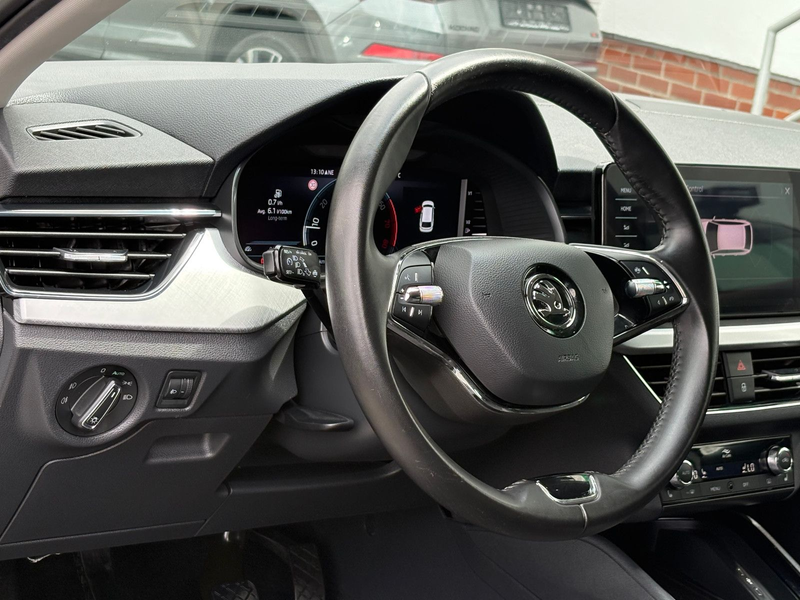 Skoda Scala 1.5 TSI Tour STAHLGRAU VIRTUAL NAVI SHZ — photo 13