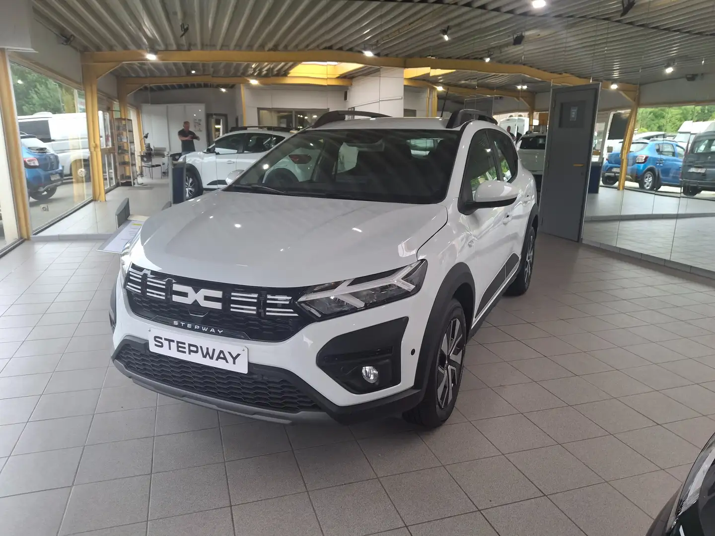 Dacia Sandero Stepway 1.0 TCe Expression Blanc - 1