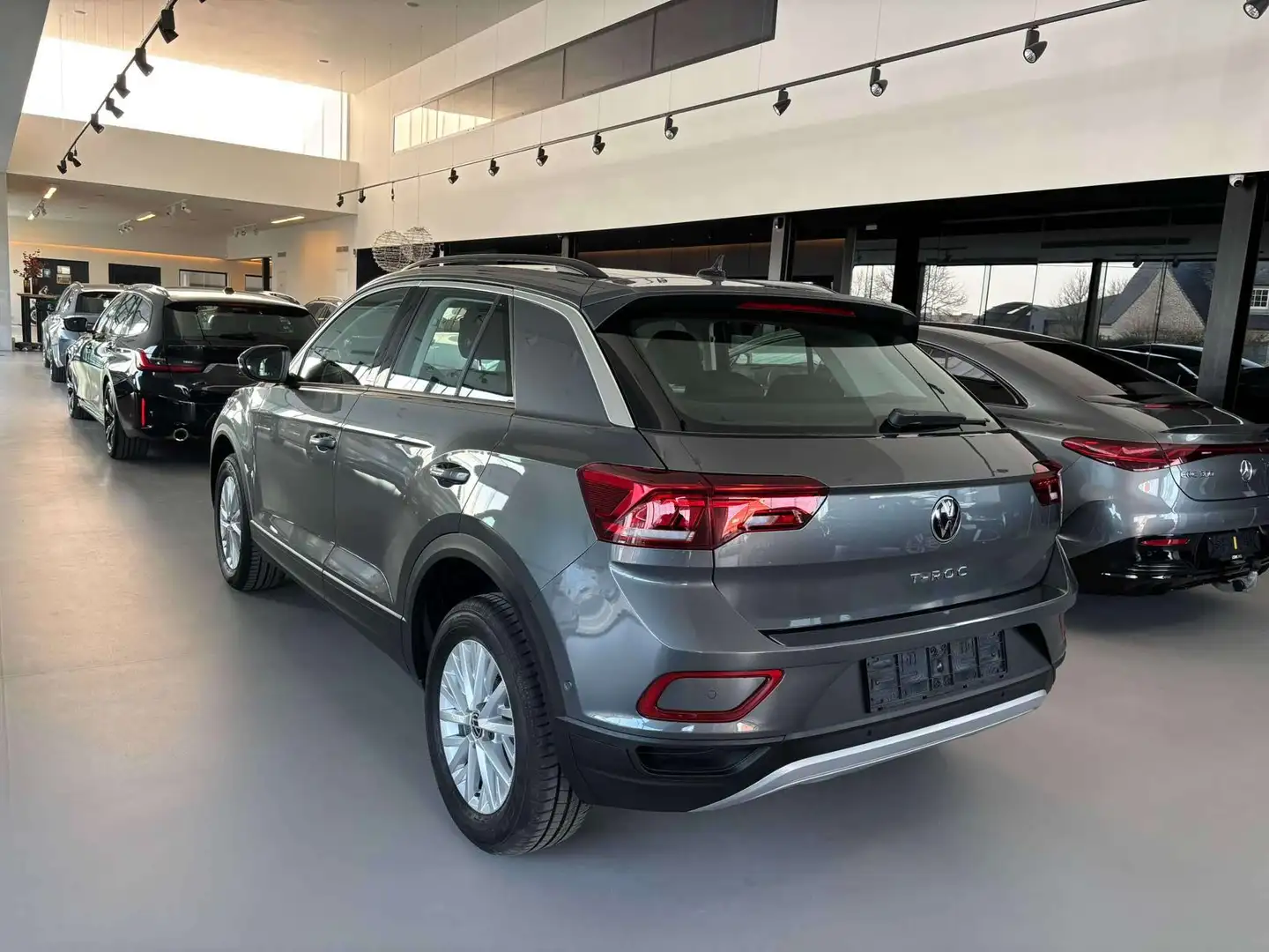 Volkswagen T-Roc 1.5 TSI Camera/Led/Navigatie/Apple/Android/zetelve Gris - 2