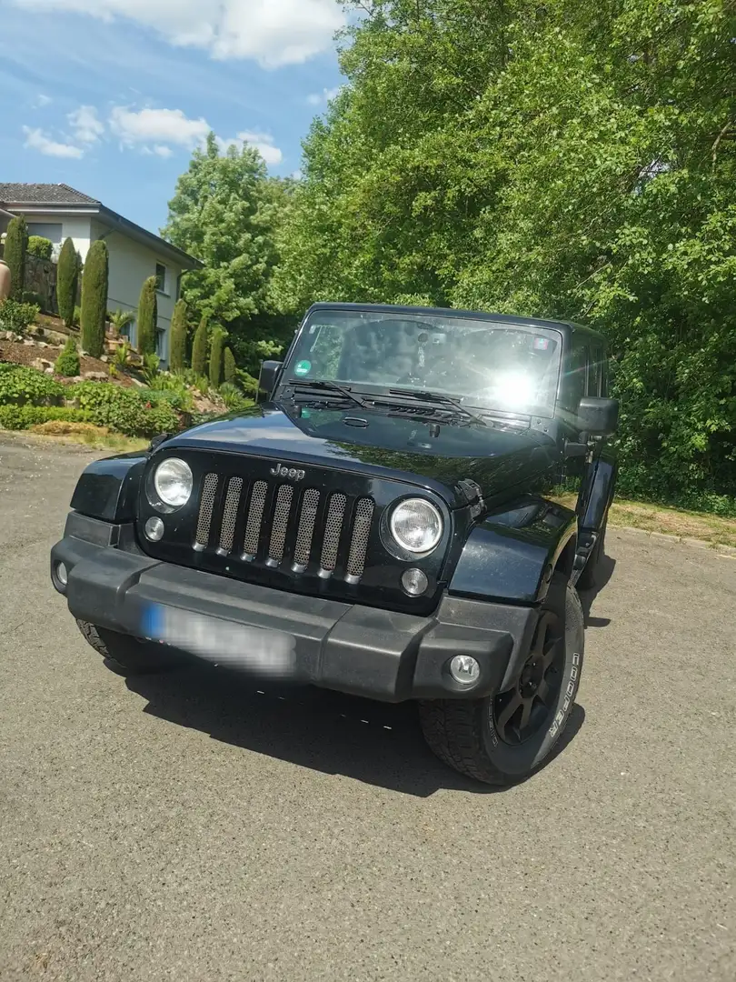 Jeep Wrangler Unlimited 2.8 CRD Automatik Sahara Schwarz - 2