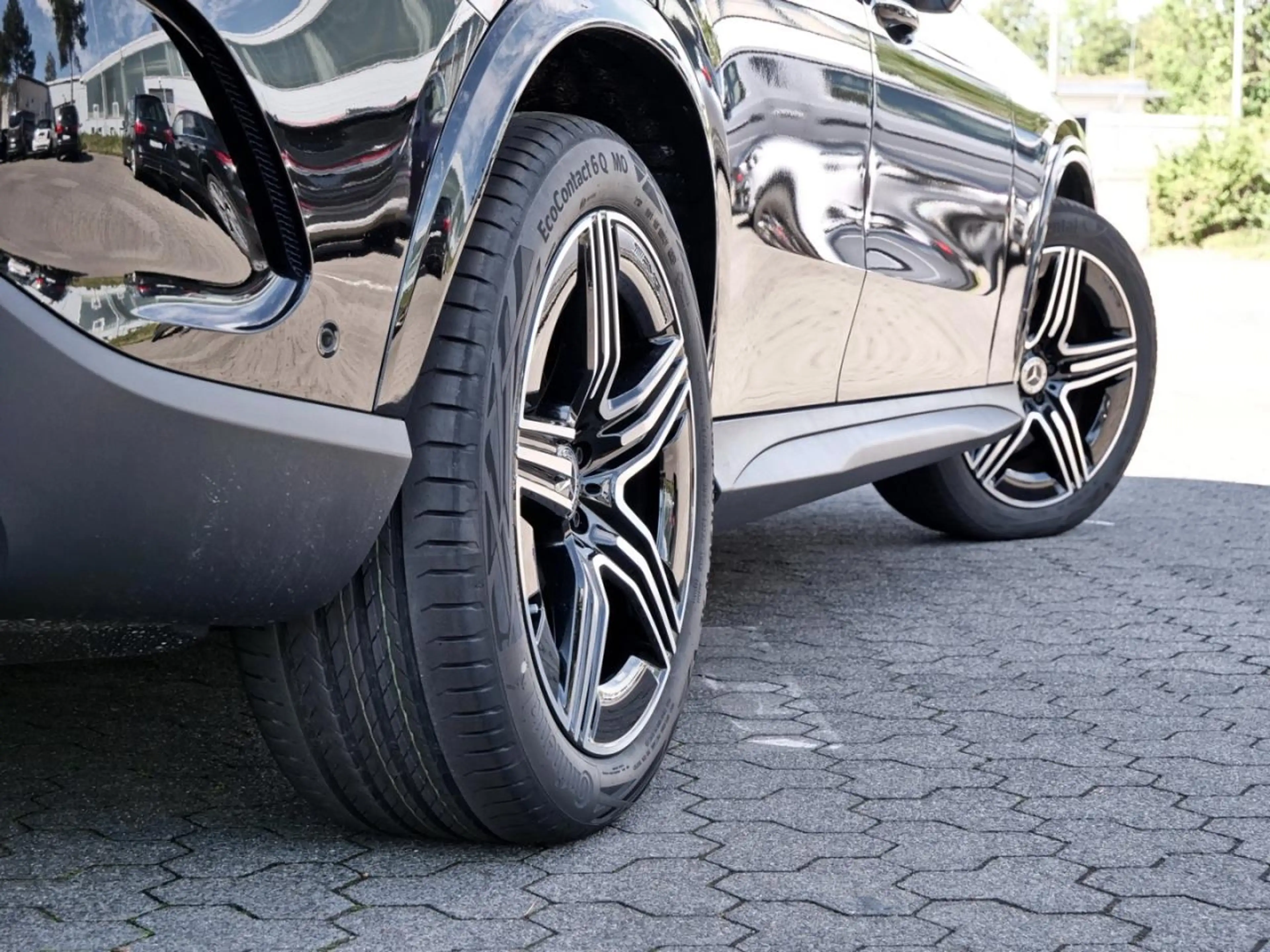 Mercedes-Benz GLC 220 d 4MATIC AMG Distronic Panorama 360° AHK — photo 5