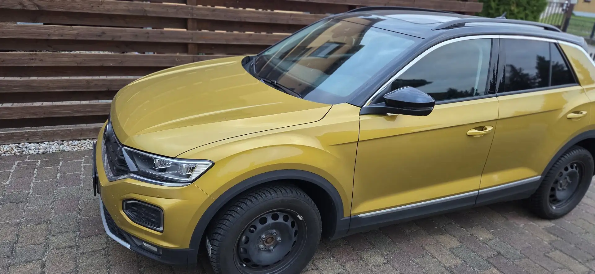 Volkswagen T-Roc 2.0 TDI SCR DSG Style, AHK, Pano Gold - 1
