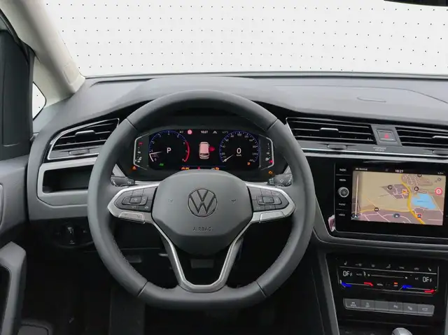 Volkswagen Touran view 8