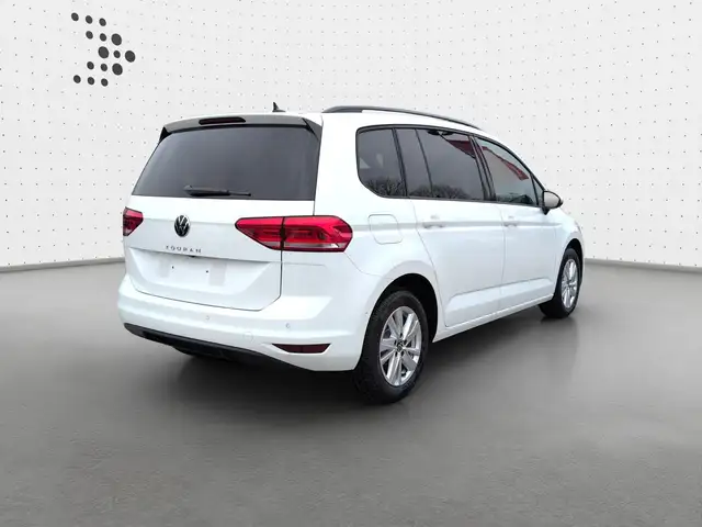 Volkswagen Touran view 2