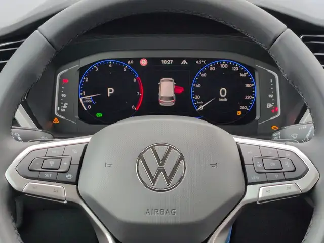 Volkswagen Touran view 9