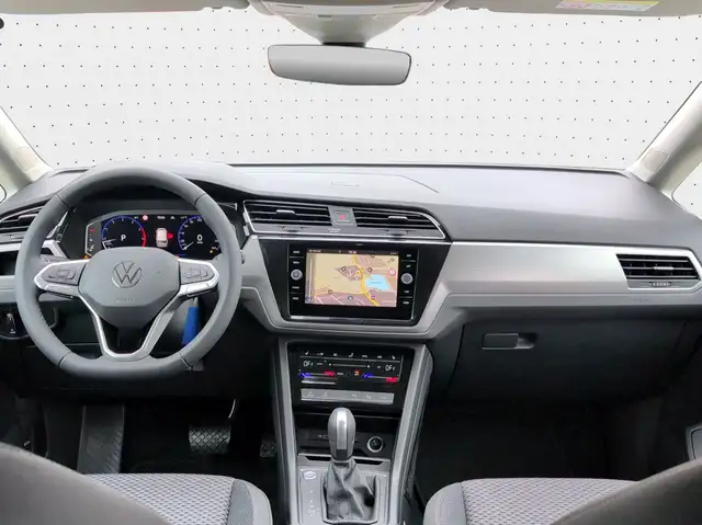 Volkswagen Touran view 5