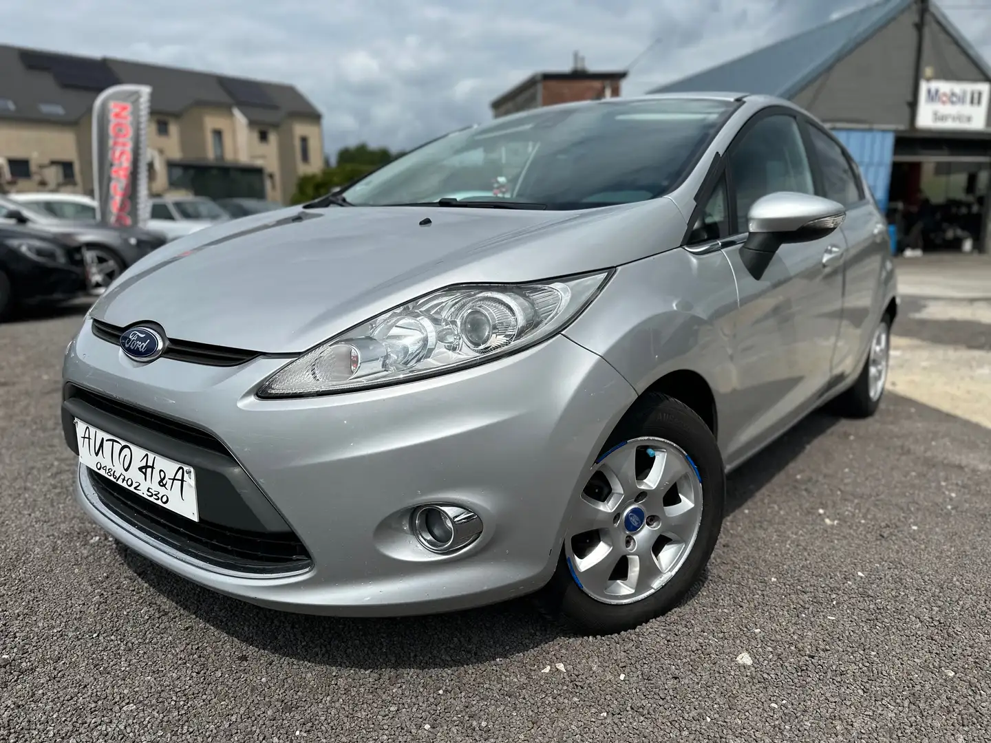Ford Fiesta Fiesta 1.6 TDCi Titanium ECOnetic DPF srebrna - 1