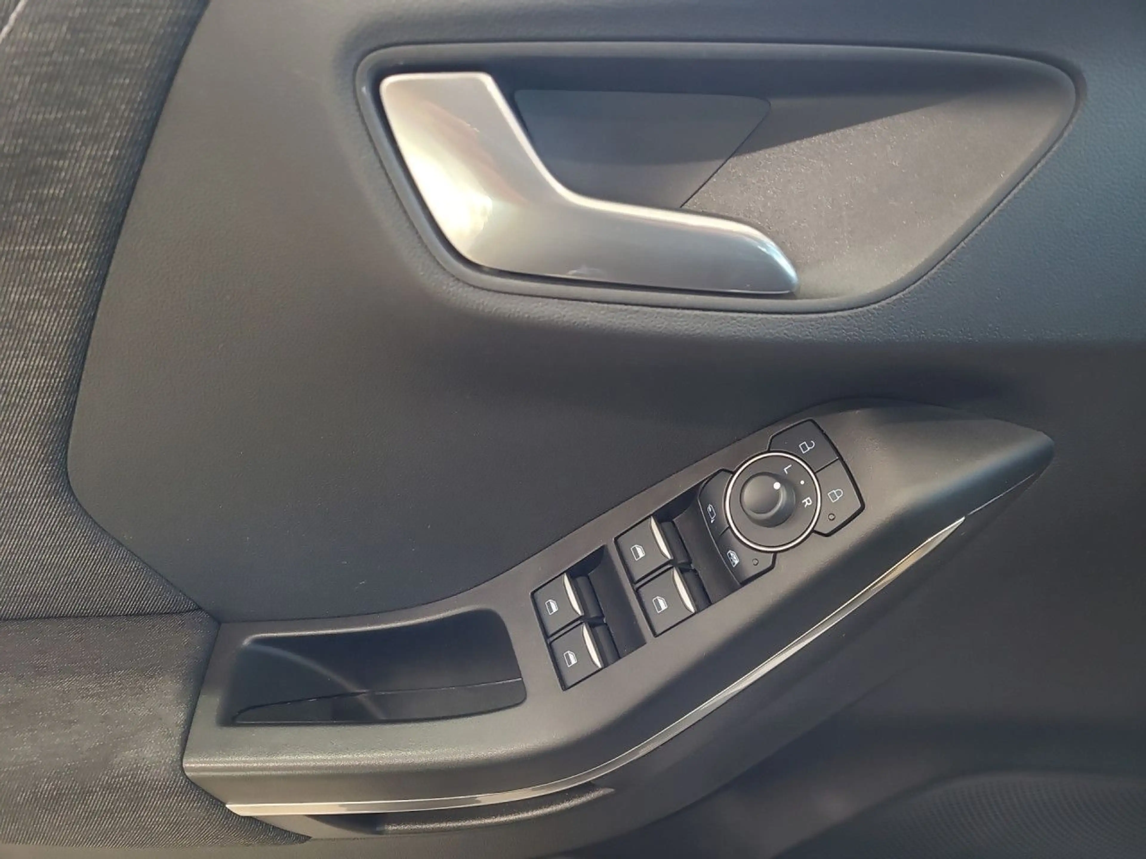 Ford Puma Titanium Bluetooth Navi LED Klima el. Fenster — photo 8