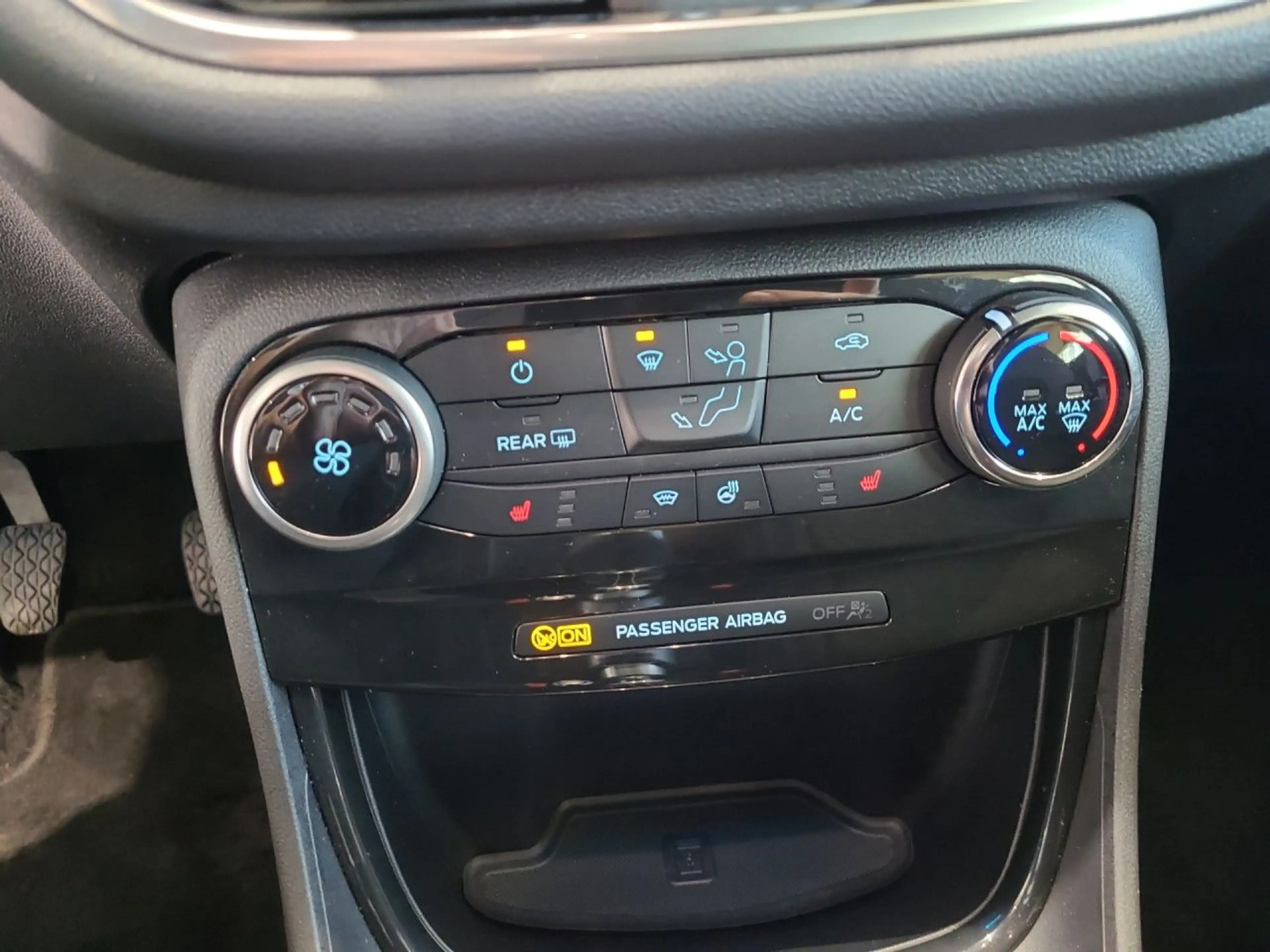 Ford Puma Titanium Bluetooth Navi LED Klima el. Fenster — photo 21