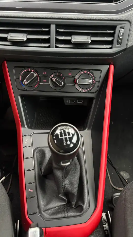 Volkswagen Polo Citadine 5 portes — photo 16