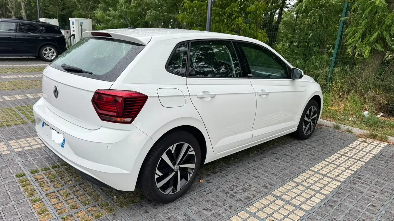 Volkswagen Polo Citadine 5 portes — photo 3
