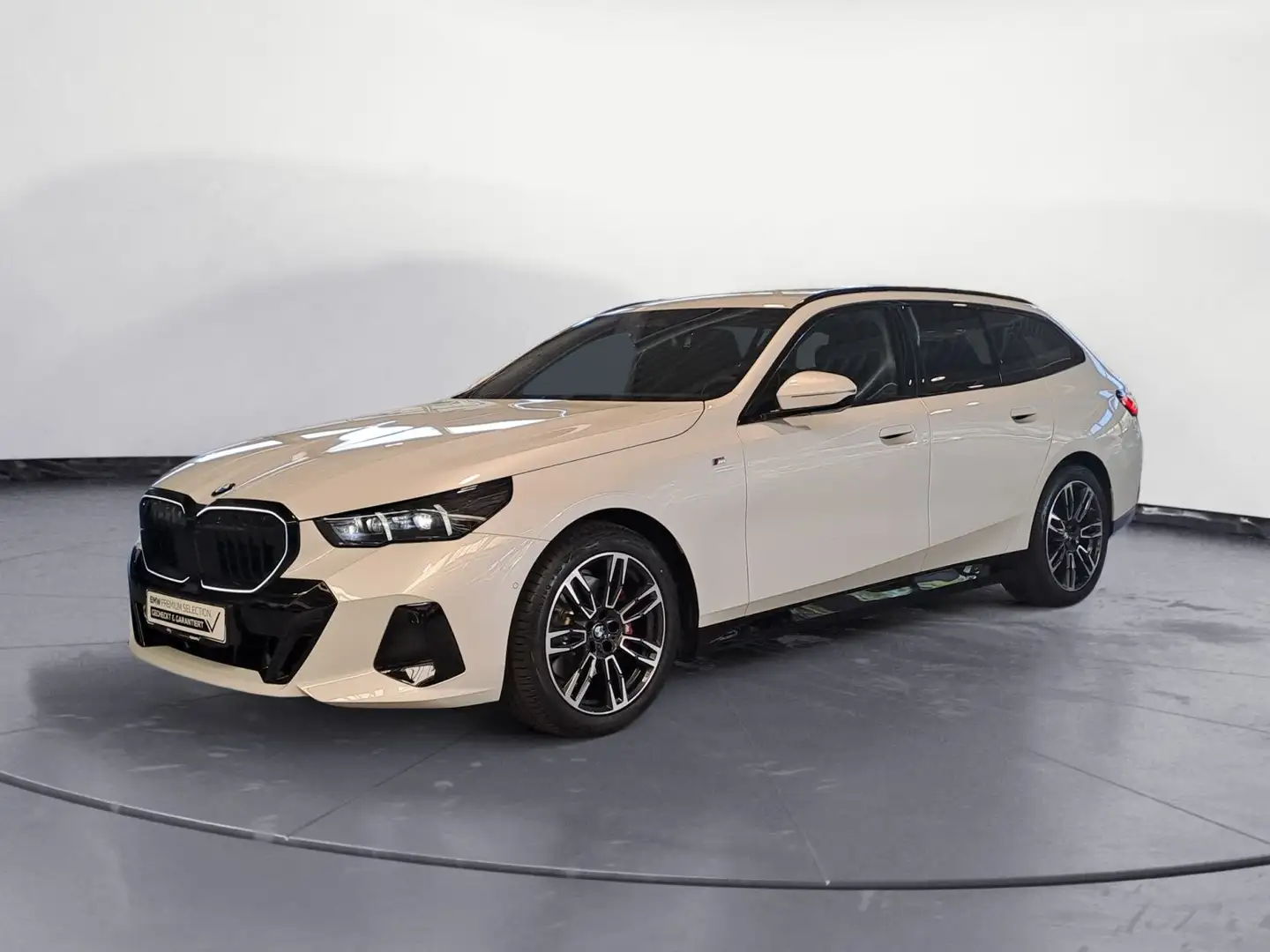 BMW 520 d Touring Navi Bluetooth PDC MP3 Schn. HeadUp Weiß - 2