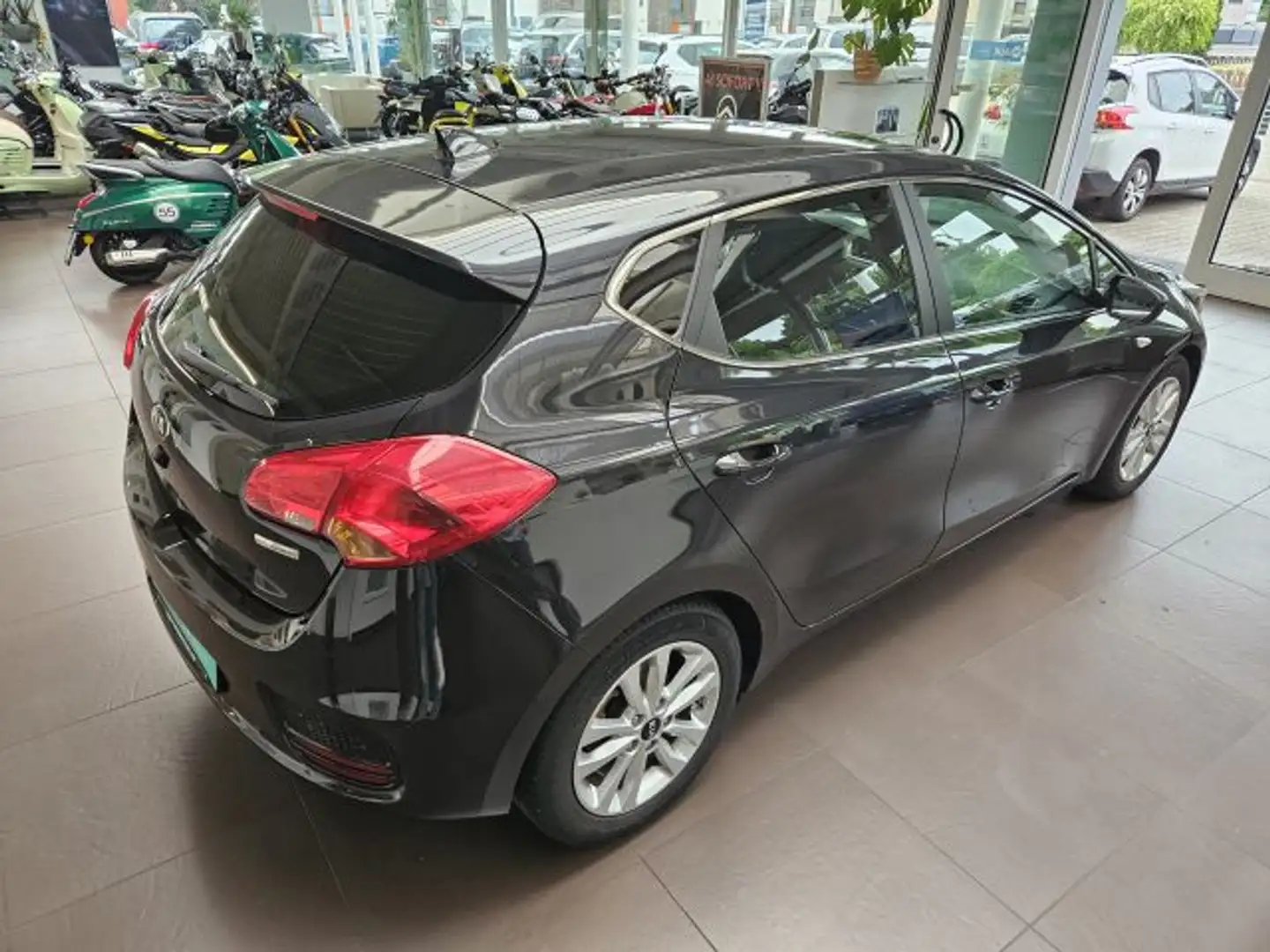 Kia Ceed / cee'd 1.4 CVVT ISG Vision - 2