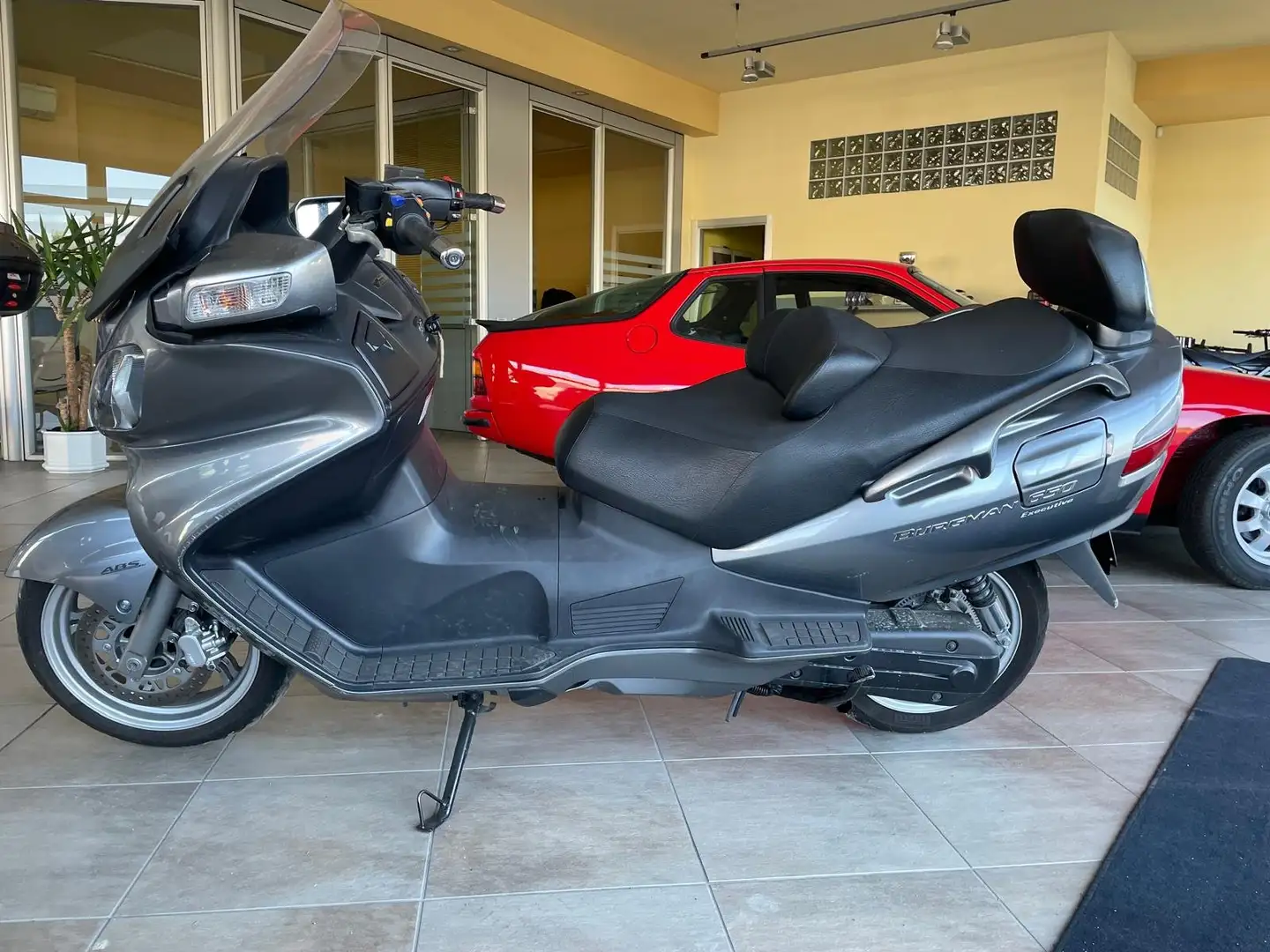 Suzuki Burgman 650 Executive Grigio - 1